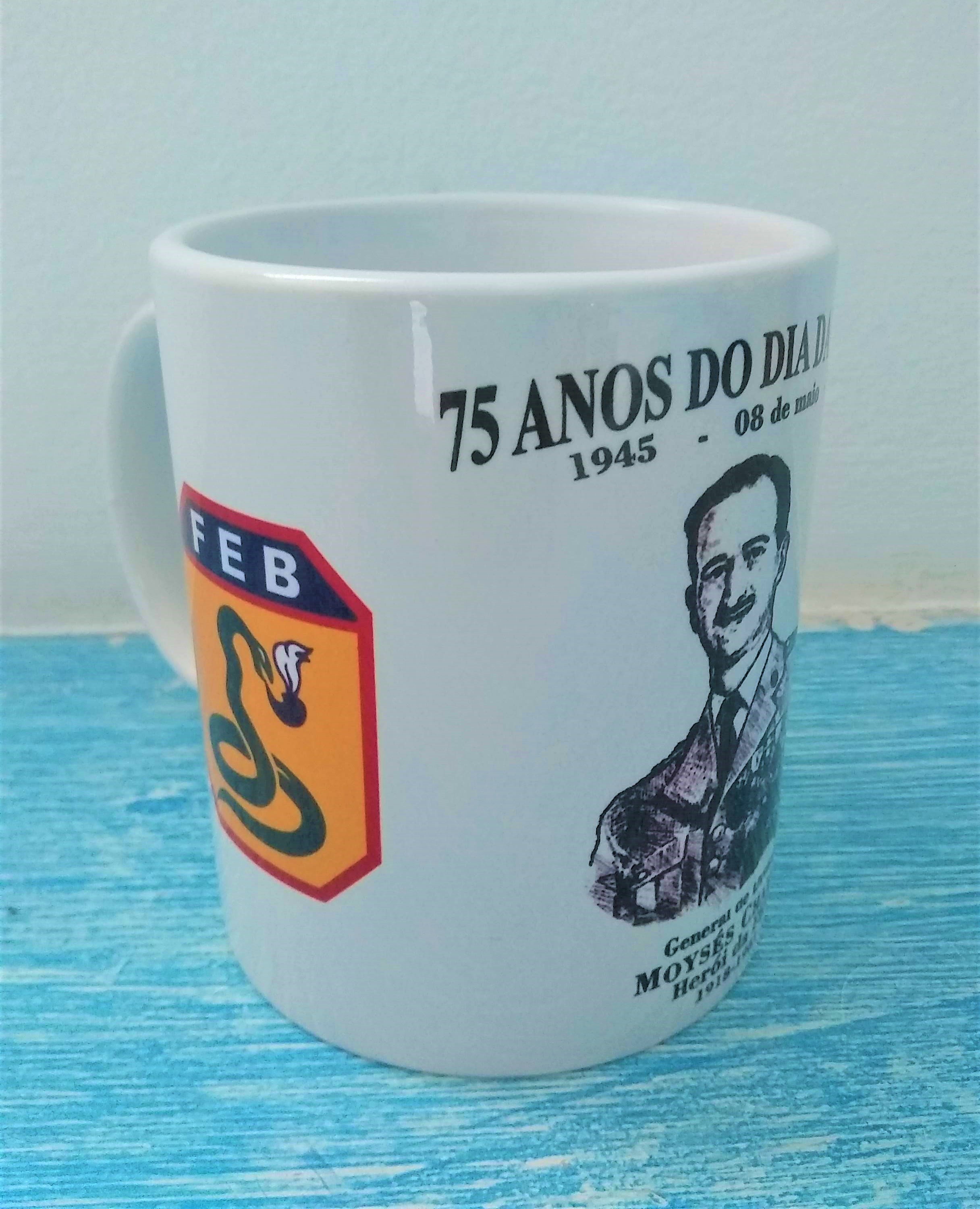 Caneca em cerâmica branca.jpg